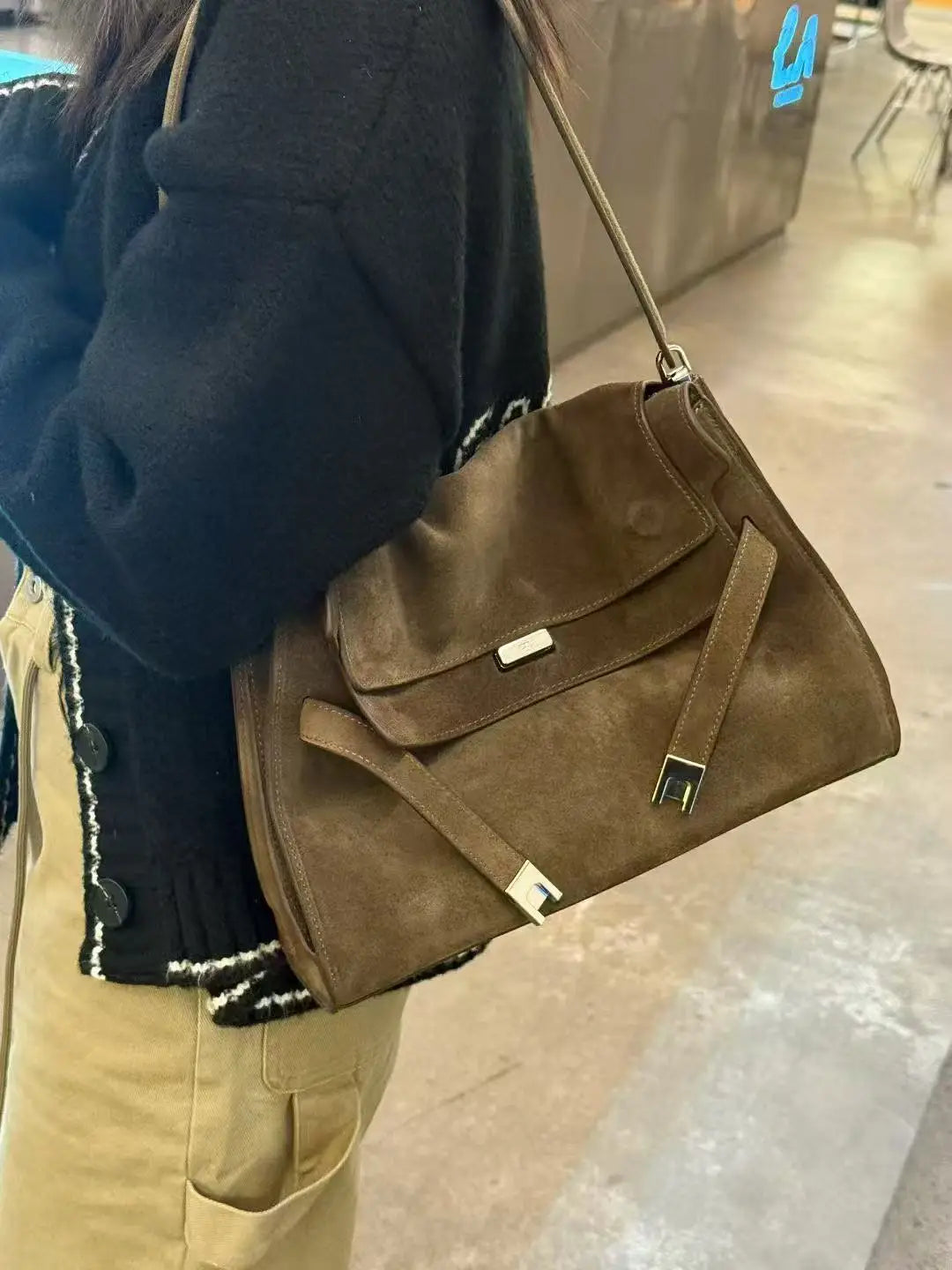 New Winter Luxury Brand Women Handbags Genuine Leather Shoulder Bags Women Retro Suede Leather Gold Buckle Square Bags Woman